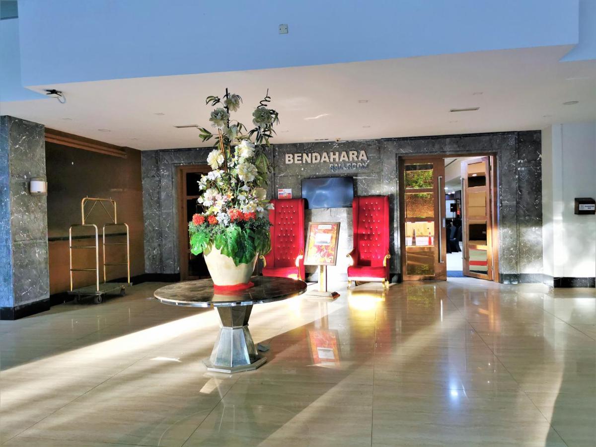 FHS Water Themepark Resort Melaka Town City Tengah Bagian luar foto