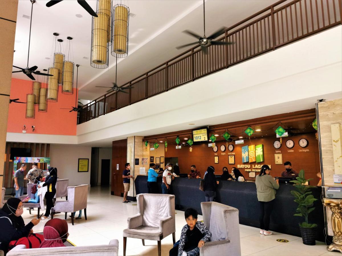 FHS Water Themepark Resort Melaka Town City Tengah Bagian luar foto